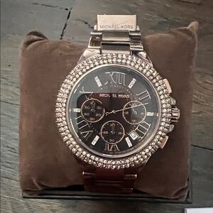 Michael Kors Rose Gold Watch with Crystal Accents
Pre-loved original authentic